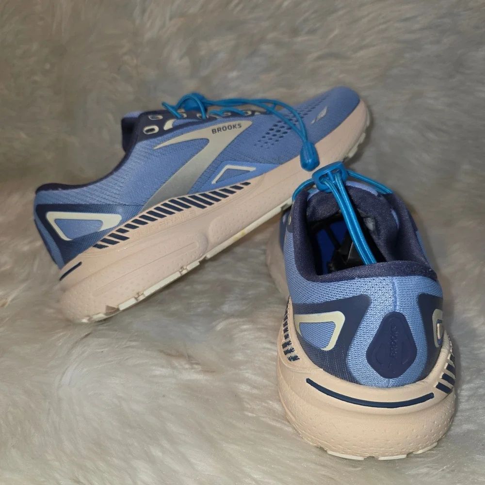 Brooks Adrenaline GTS 23 Shoes - Women's 8 B - Vista Blue Navy